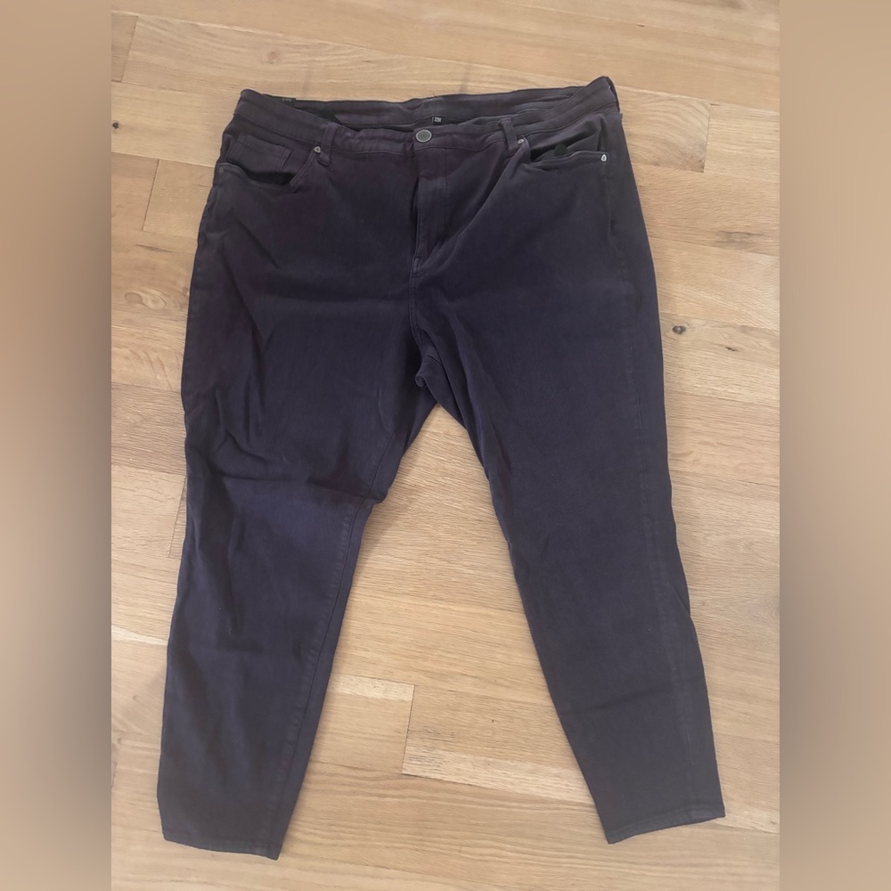 Kut from the Kloth Dark Purple Women Jeans. Size 22